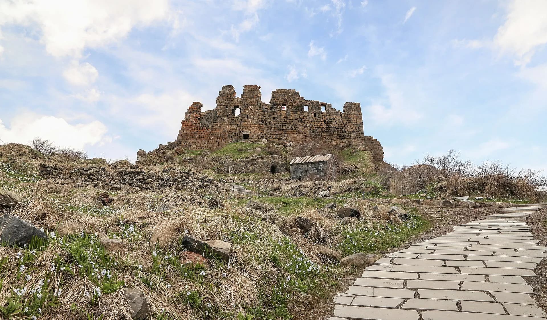 The fortress of Amberd 2019-05-06