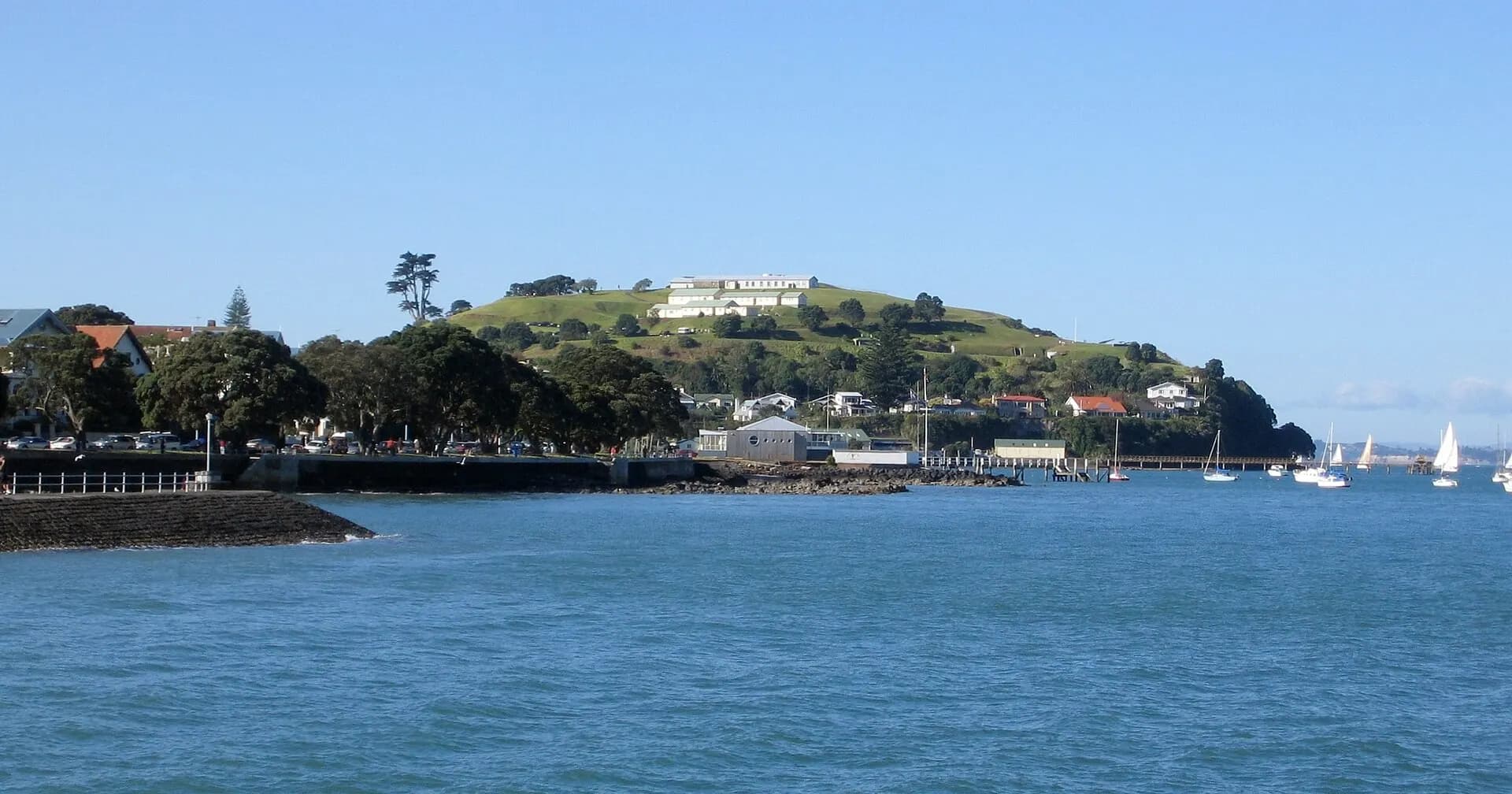 View looking across Torpedo Bay to North Head, Devonport (14011427143)