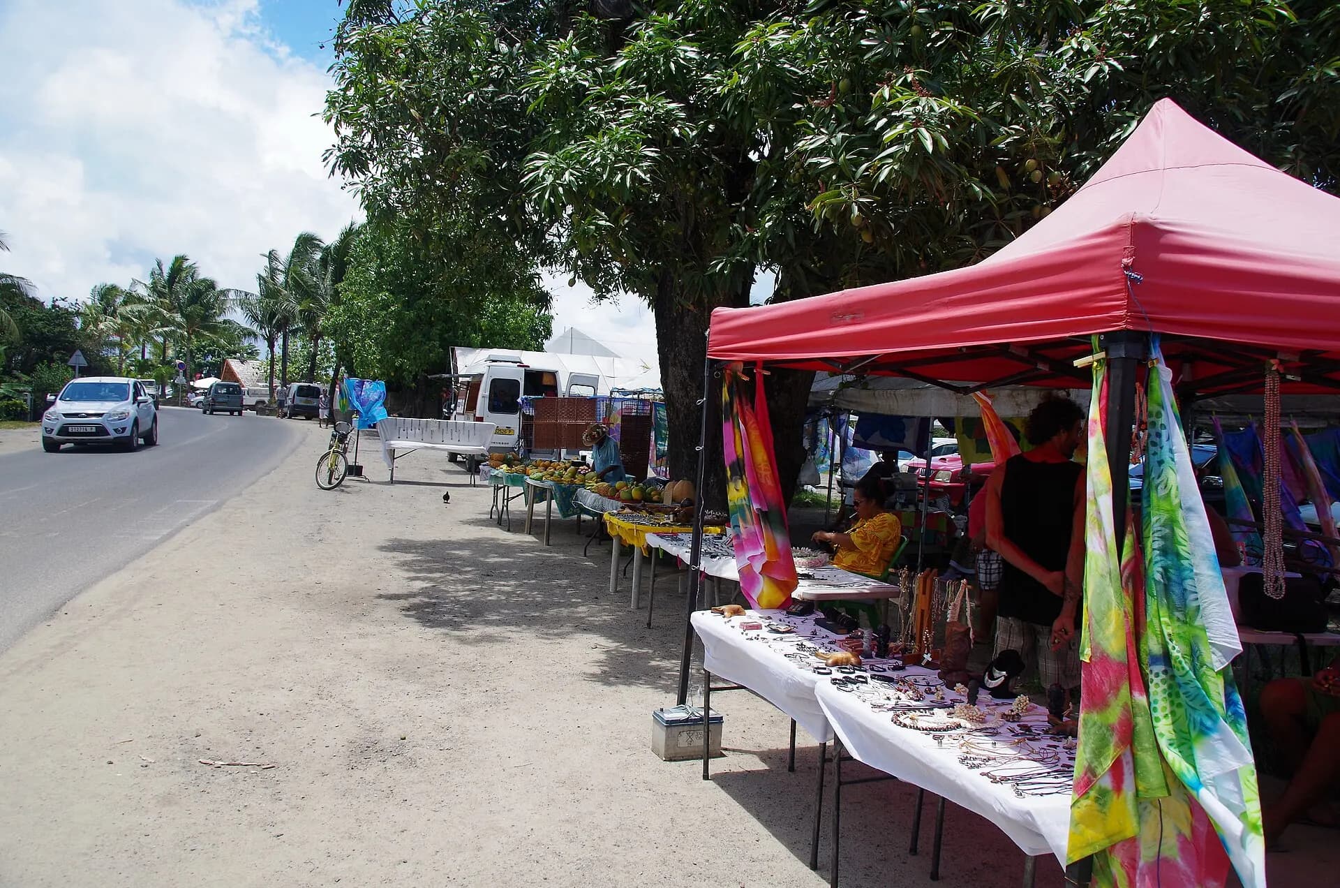 FP-bora-vaitape-strasse