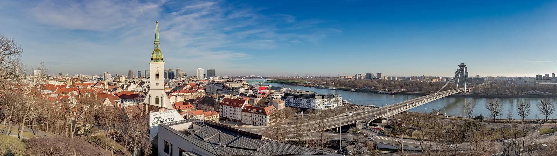 Vista panorámica de Bratislava, Eslovaquia, 2020-02-01, DD 50-55 PAN