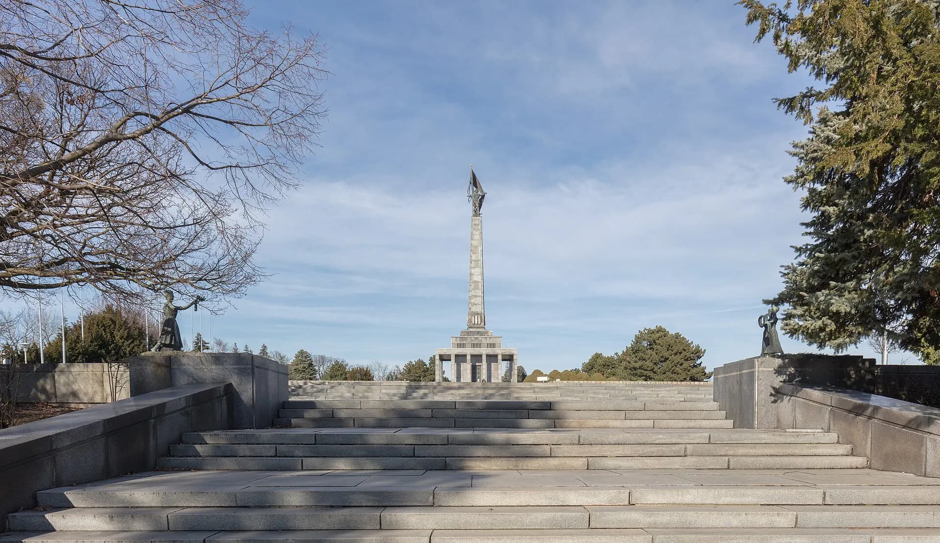 Monumento a Slavín, Bratislava, Eslovaquia, 2020-02-01, DD 15