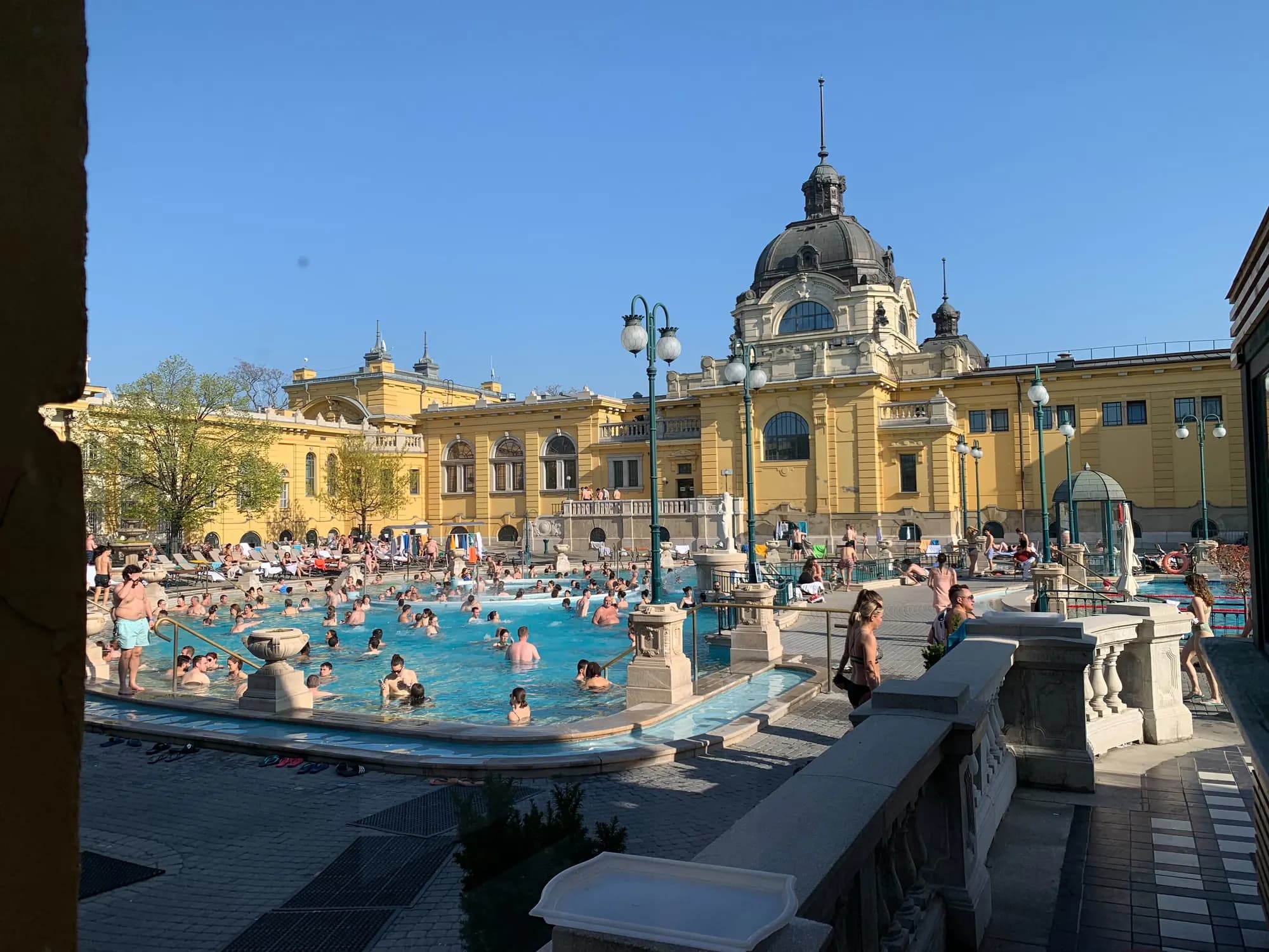 Széchenyi thermal bath, pool, Budapest 12 55 53 211000