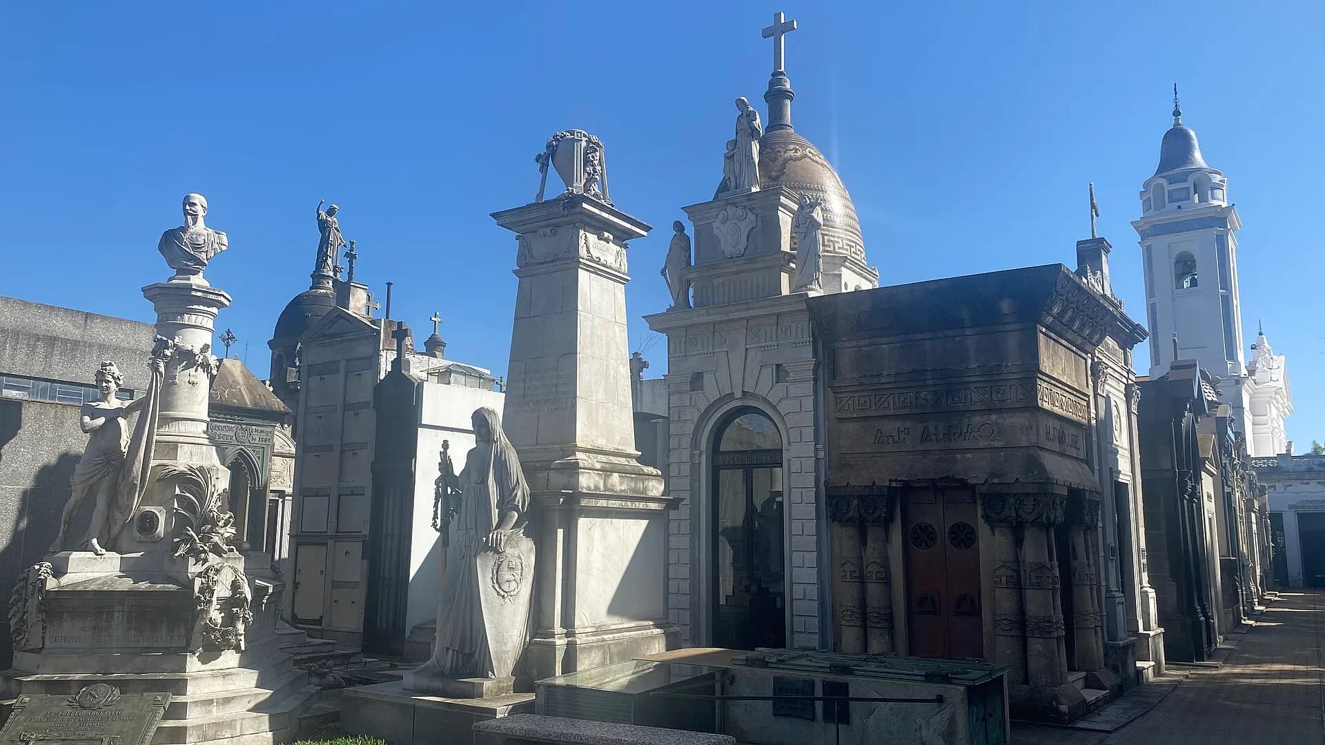 Recoleta Cemetery, Buenos Aires - 51912502431