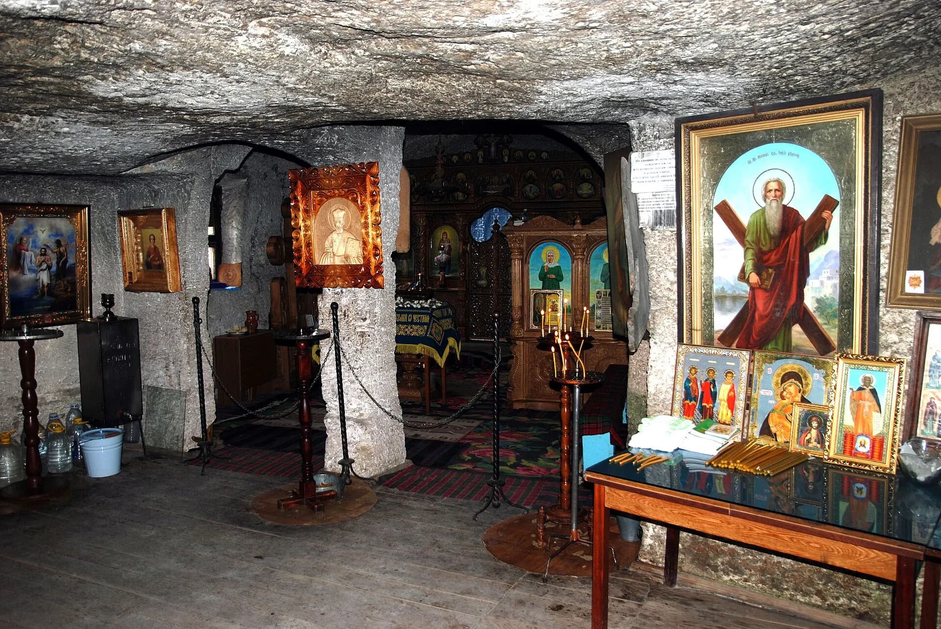 OrheiulVechi,CaveMonastery