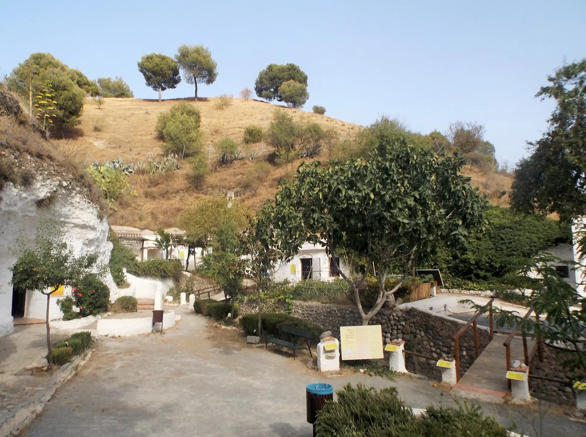 Museo-cuevas del Sacromonte (Granada), vista general, julio de 2017