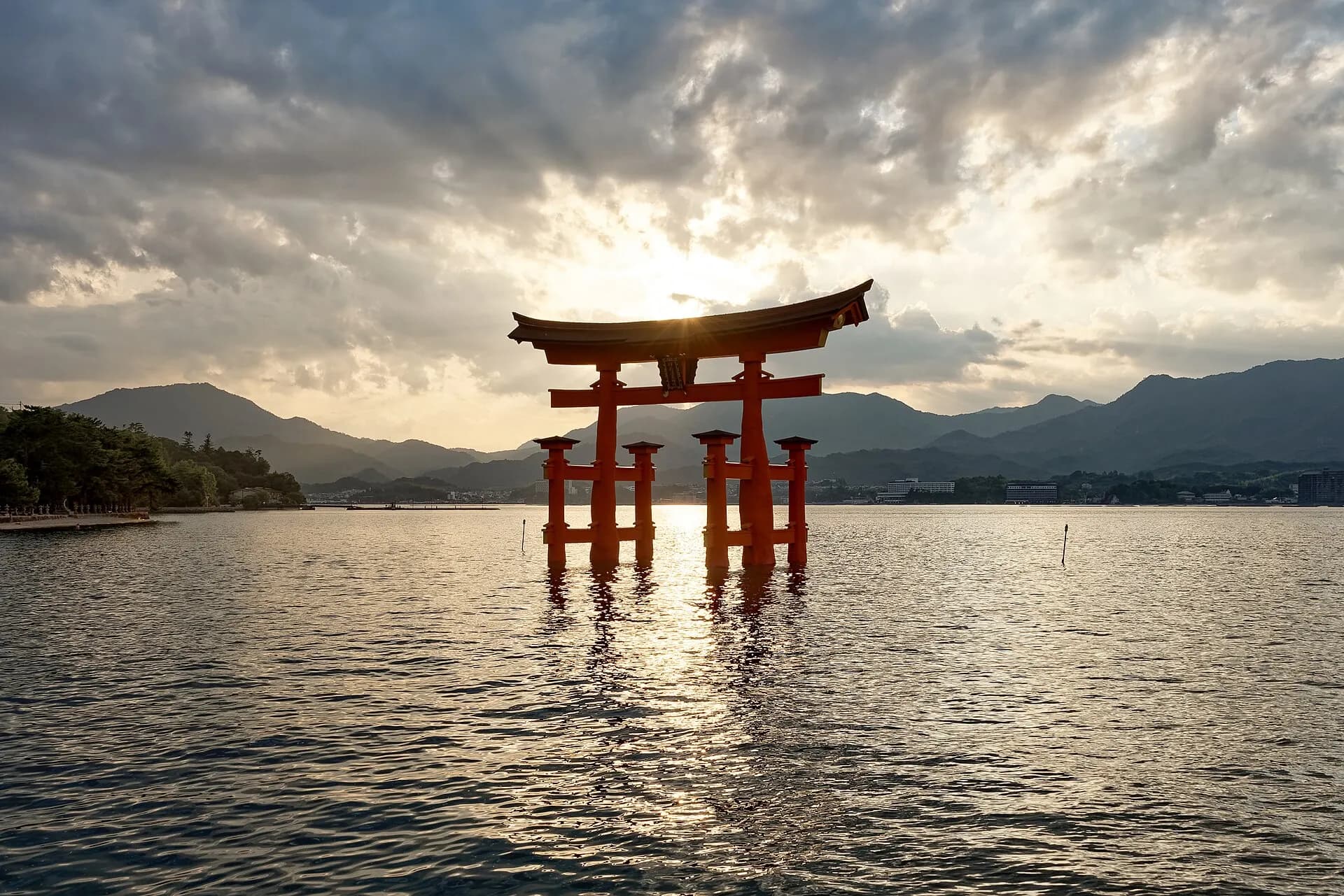 Itsukushima-jinja torii at sunset, Miyajima, Japan, 20240816 1812 4144