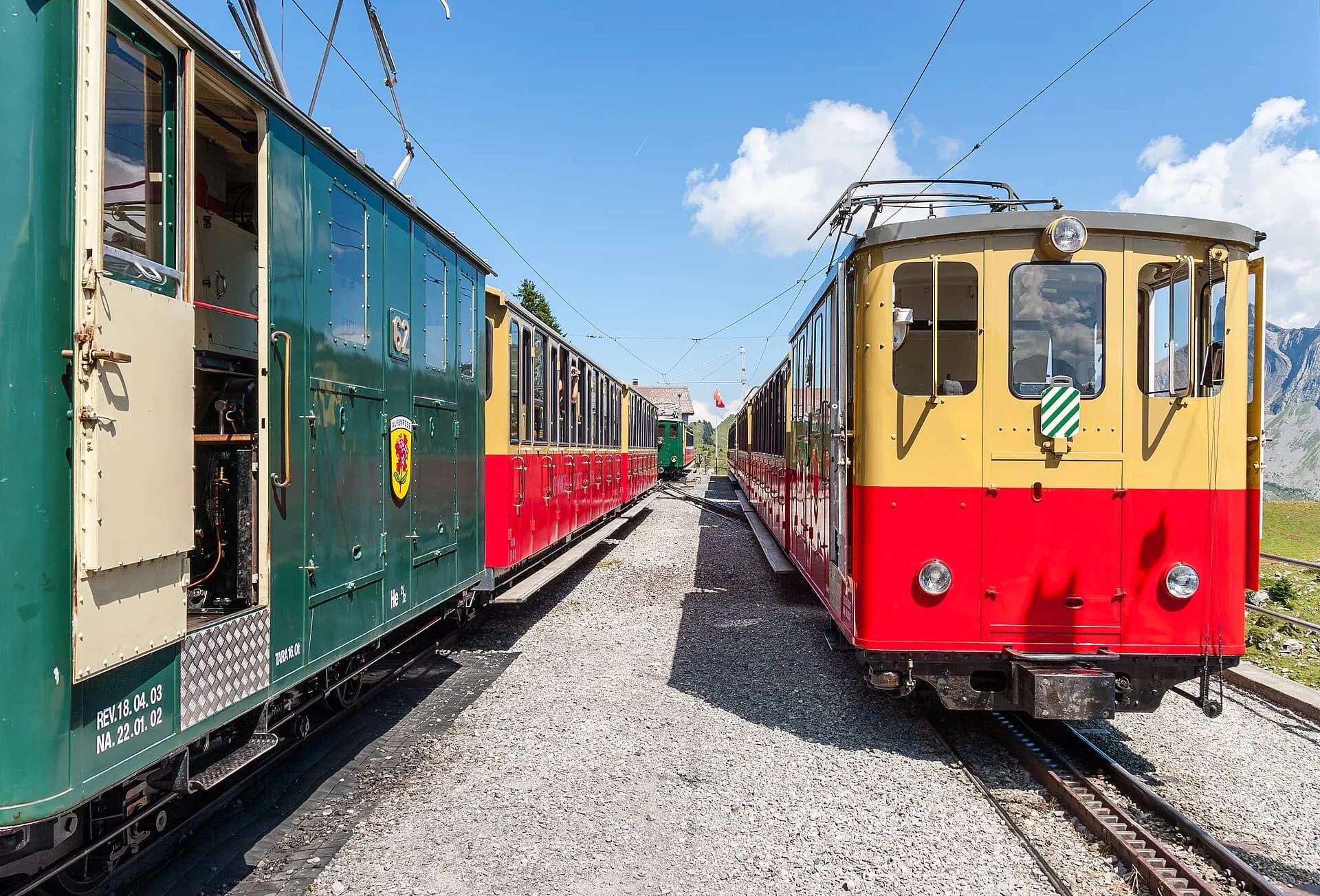 Bergstation mit Zügen der Schynige-Platte-Bahn (2010)