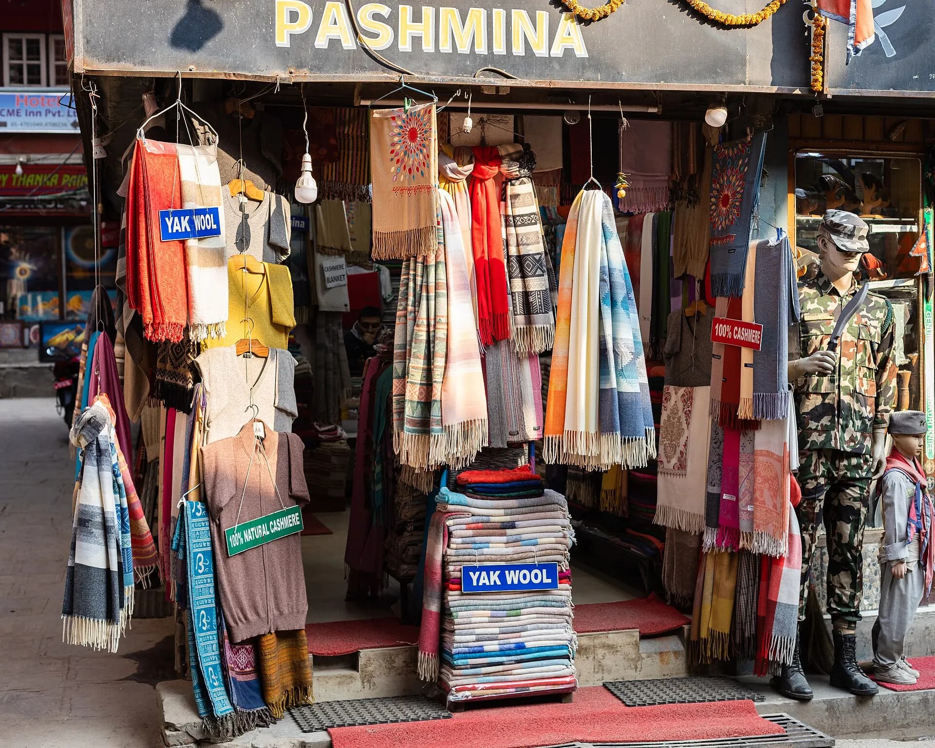Pashmina Shop in Thamel, Kathmandu-8255