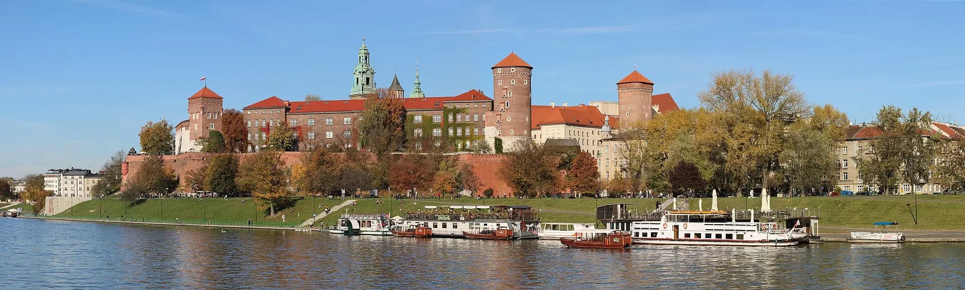 Krakow - Wawel from Vistula - 4