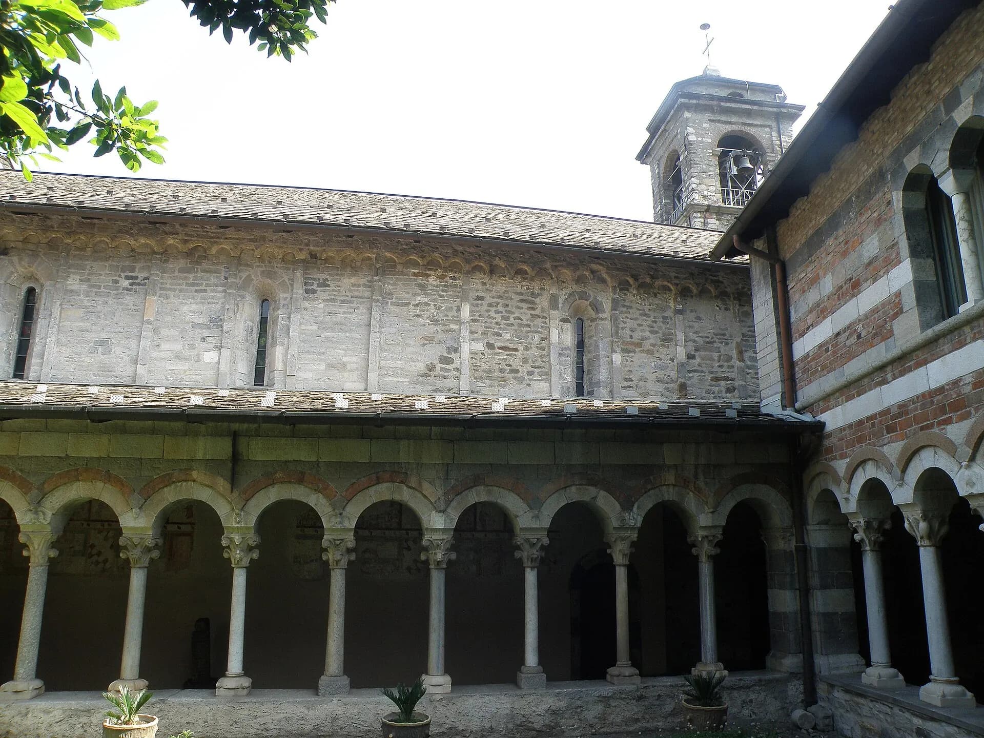 Abbazia di Piona Chiostro 7