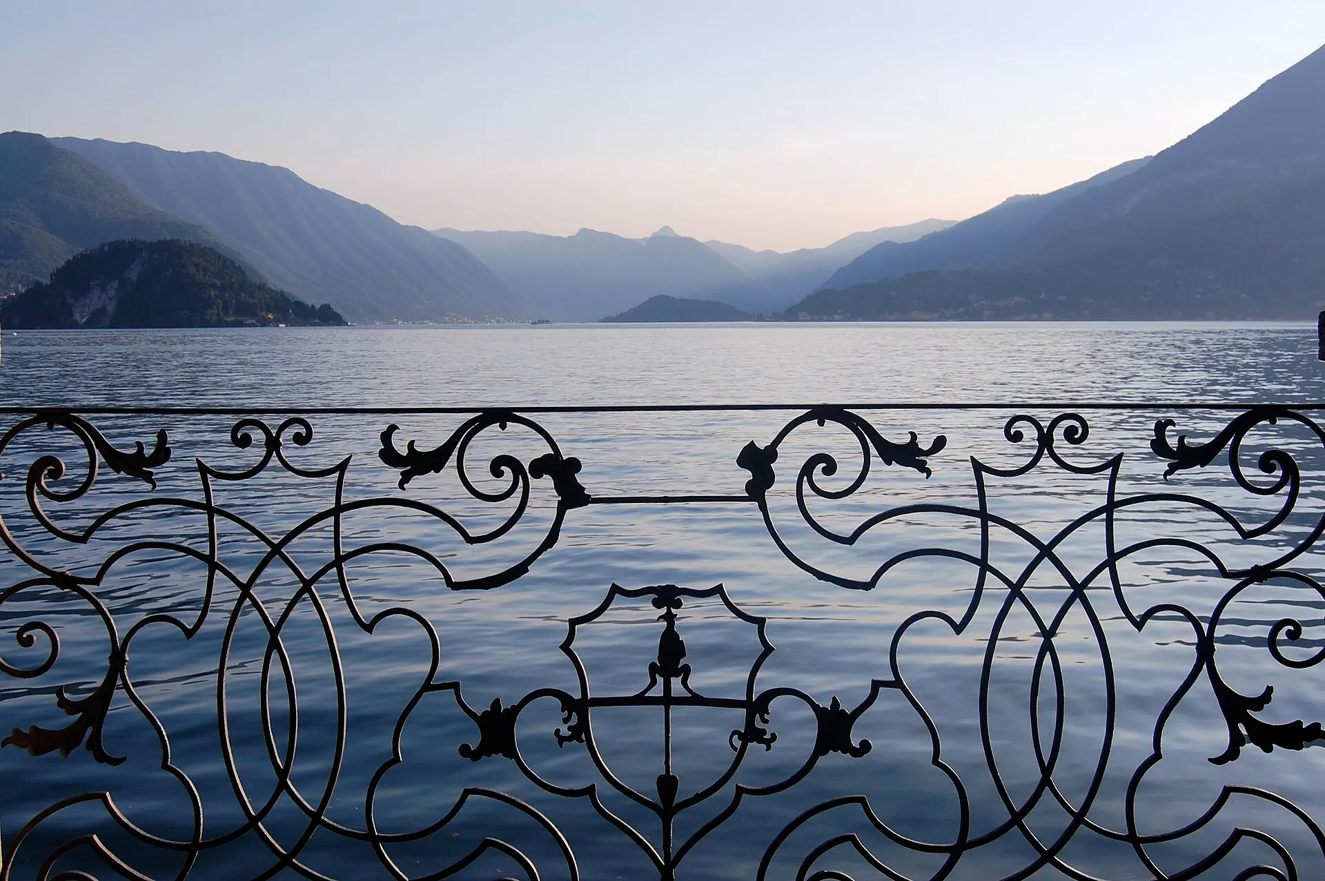 Lago di Como visto da Villa Monastero