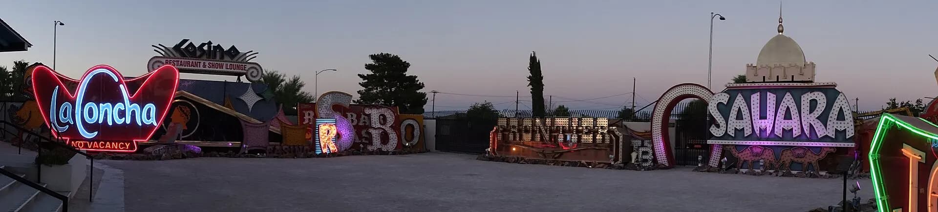 The Neon Museum (35729213455)