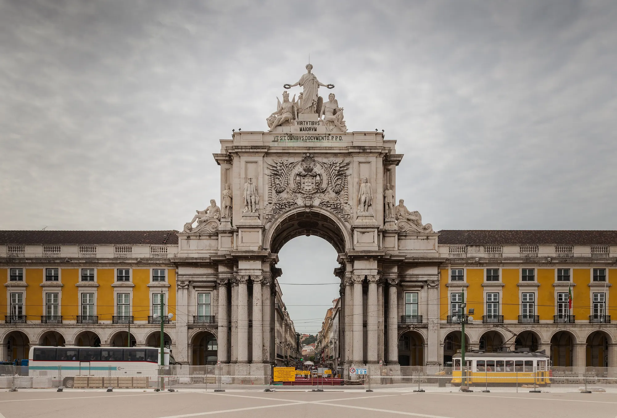 Arco Triunfal da Rua Augusta, Plaza del Comercio, Lisboa, Portugal, 2012-05-12, DD 02