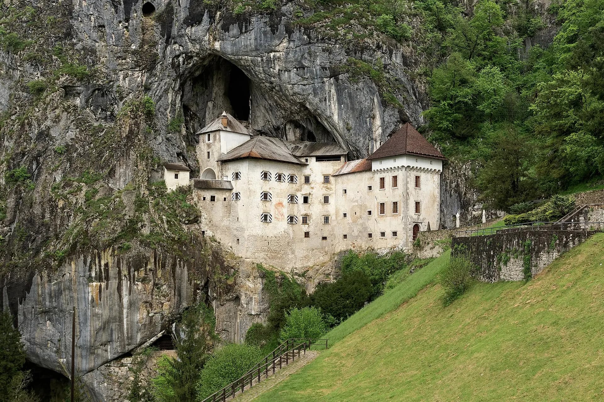 Predjama Castle, Slovenia, 20240502 0831 7409