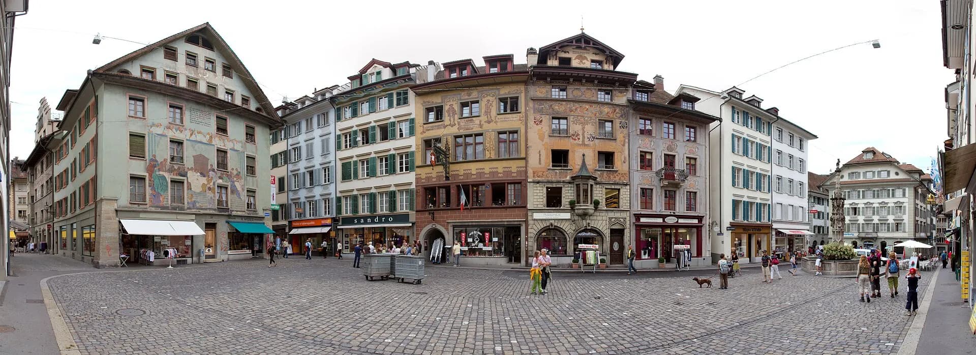 Luzern Weinmarkt panoramic 01