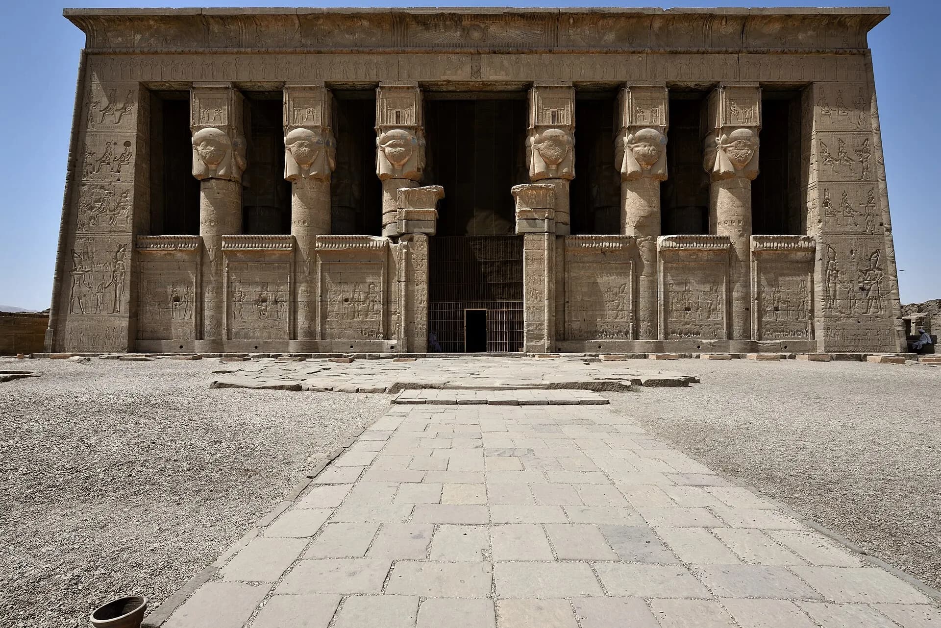 Temple of Hathor at Dendera (2)