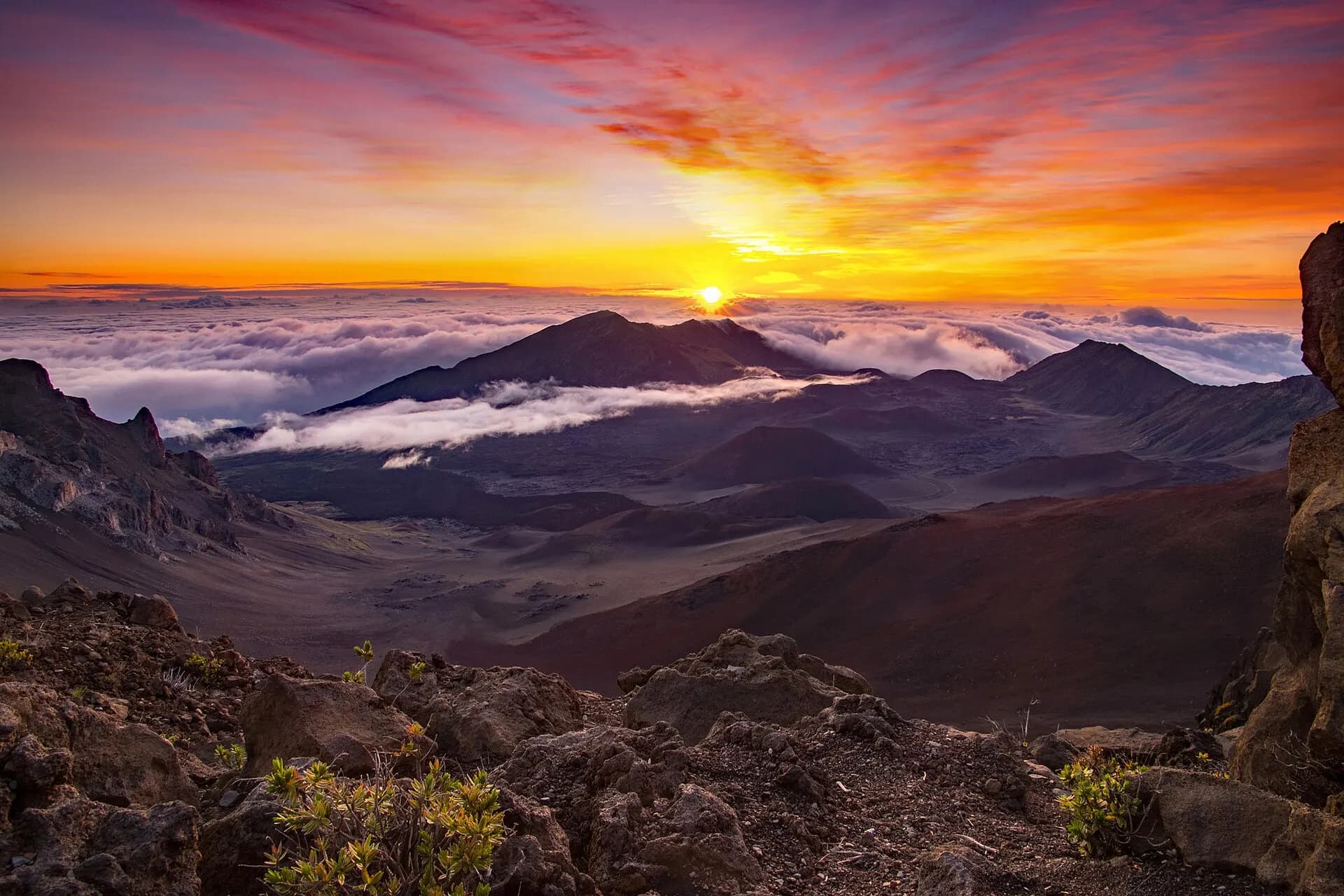 Haleakala Sunrise Maui Hawaii Haleakala National Park - Flickr - Mferbfriske