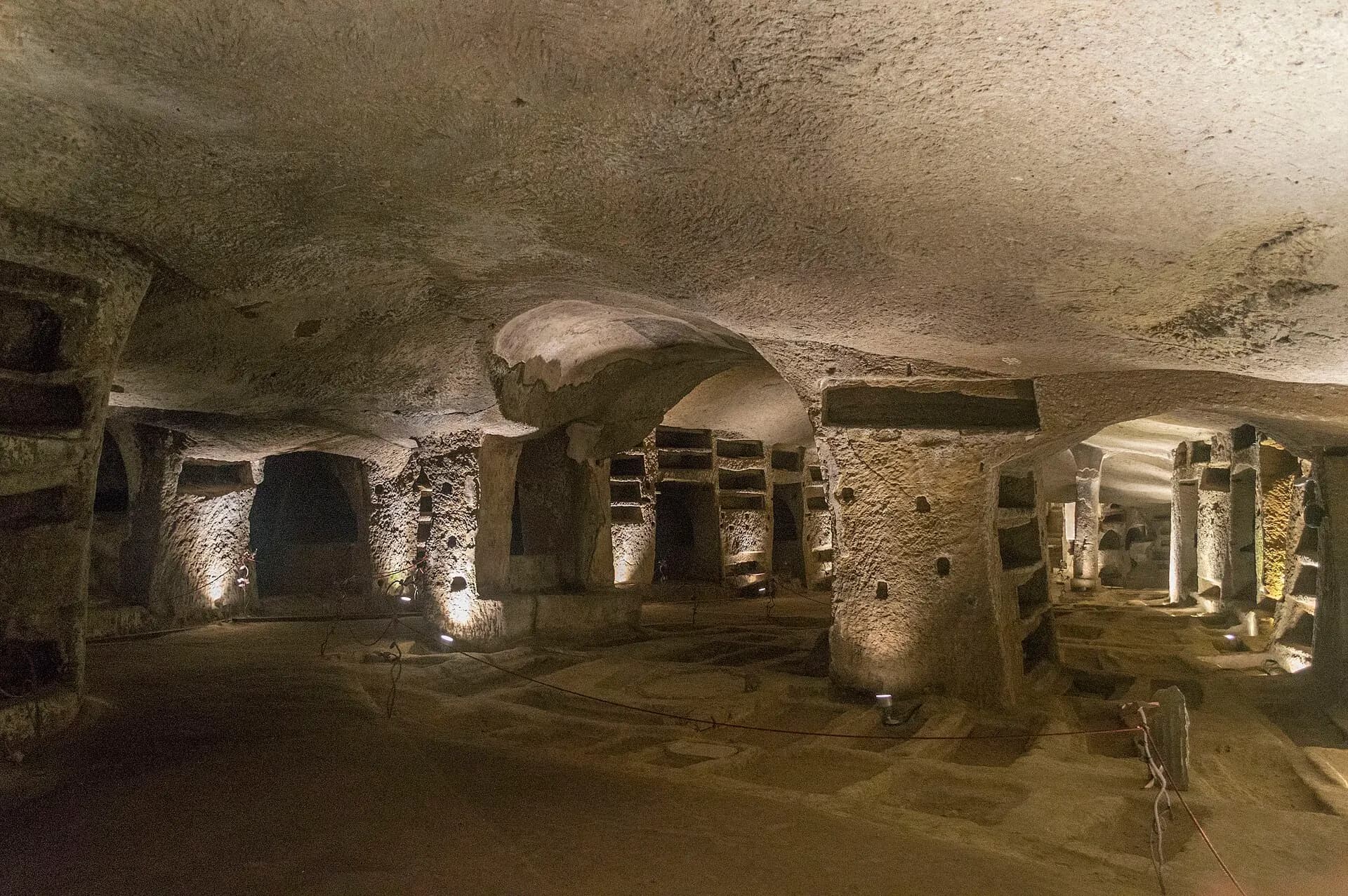 Catacombe di San Gennaro 023