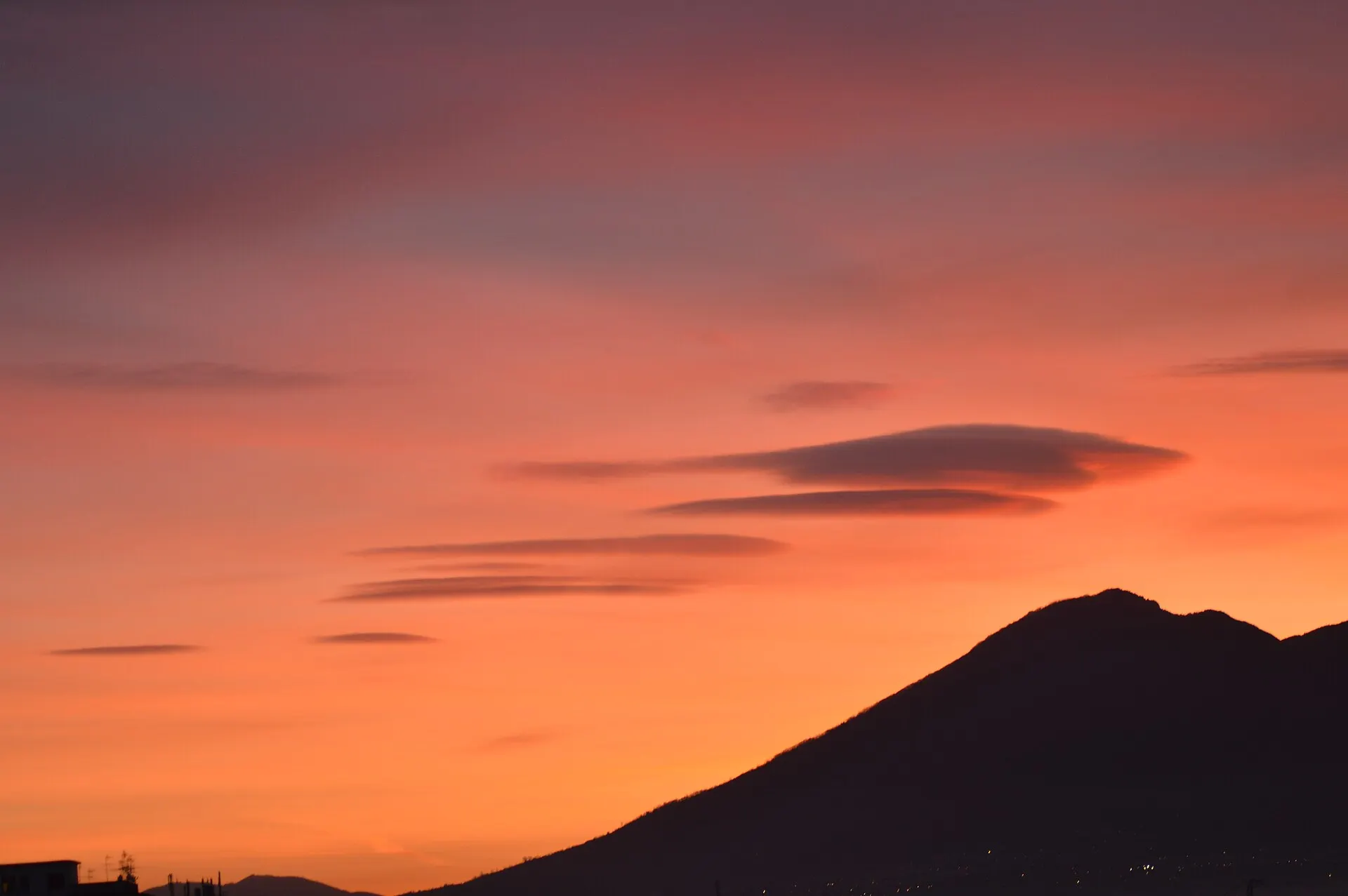 Alba sul Vesuvio
