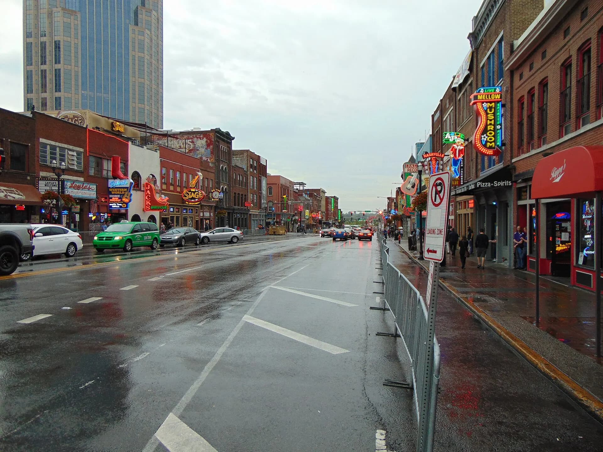 East on Lower Broadway, Aug 17