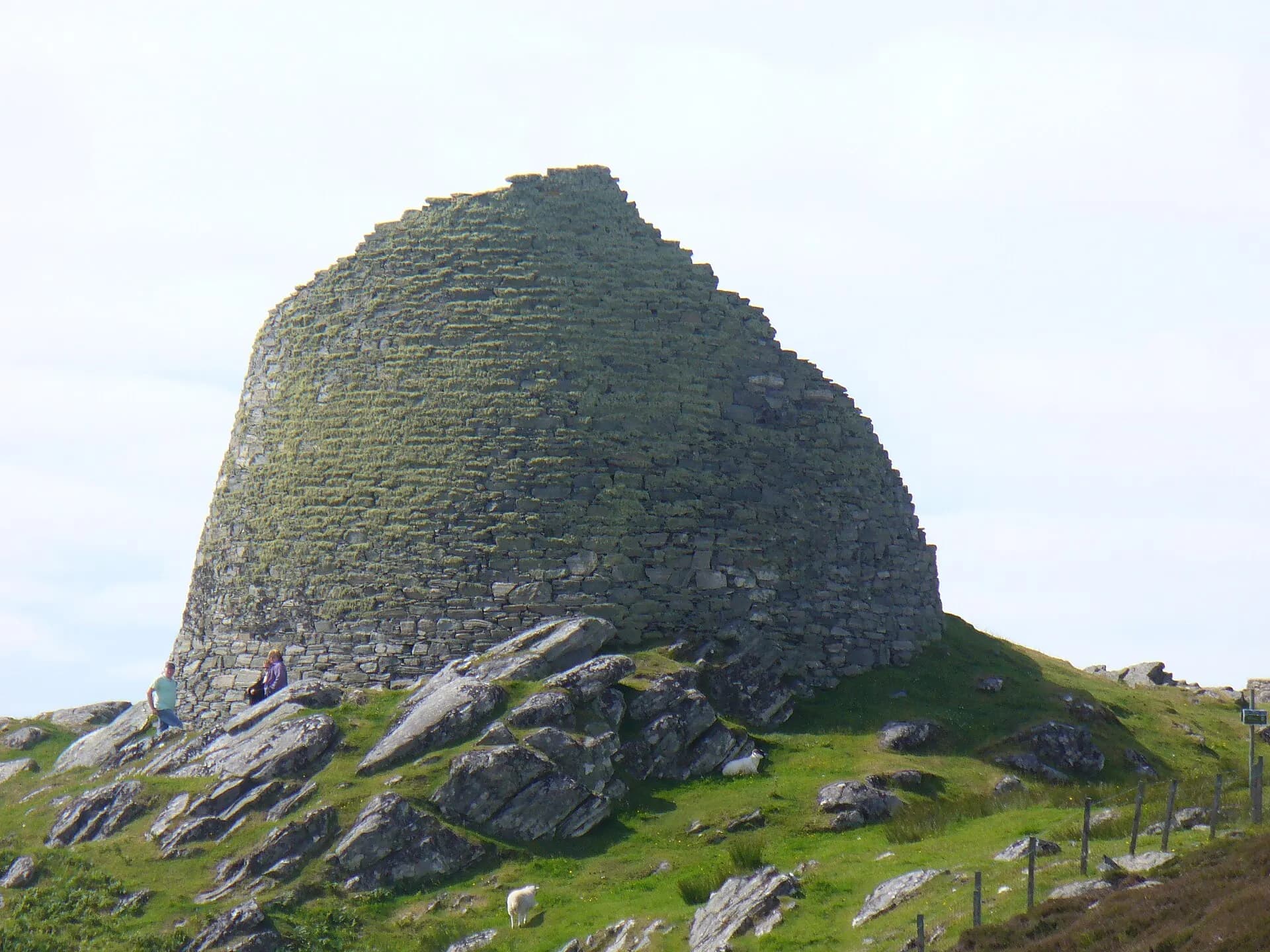 Carloway Broch - geograph.org.uk - 2630291