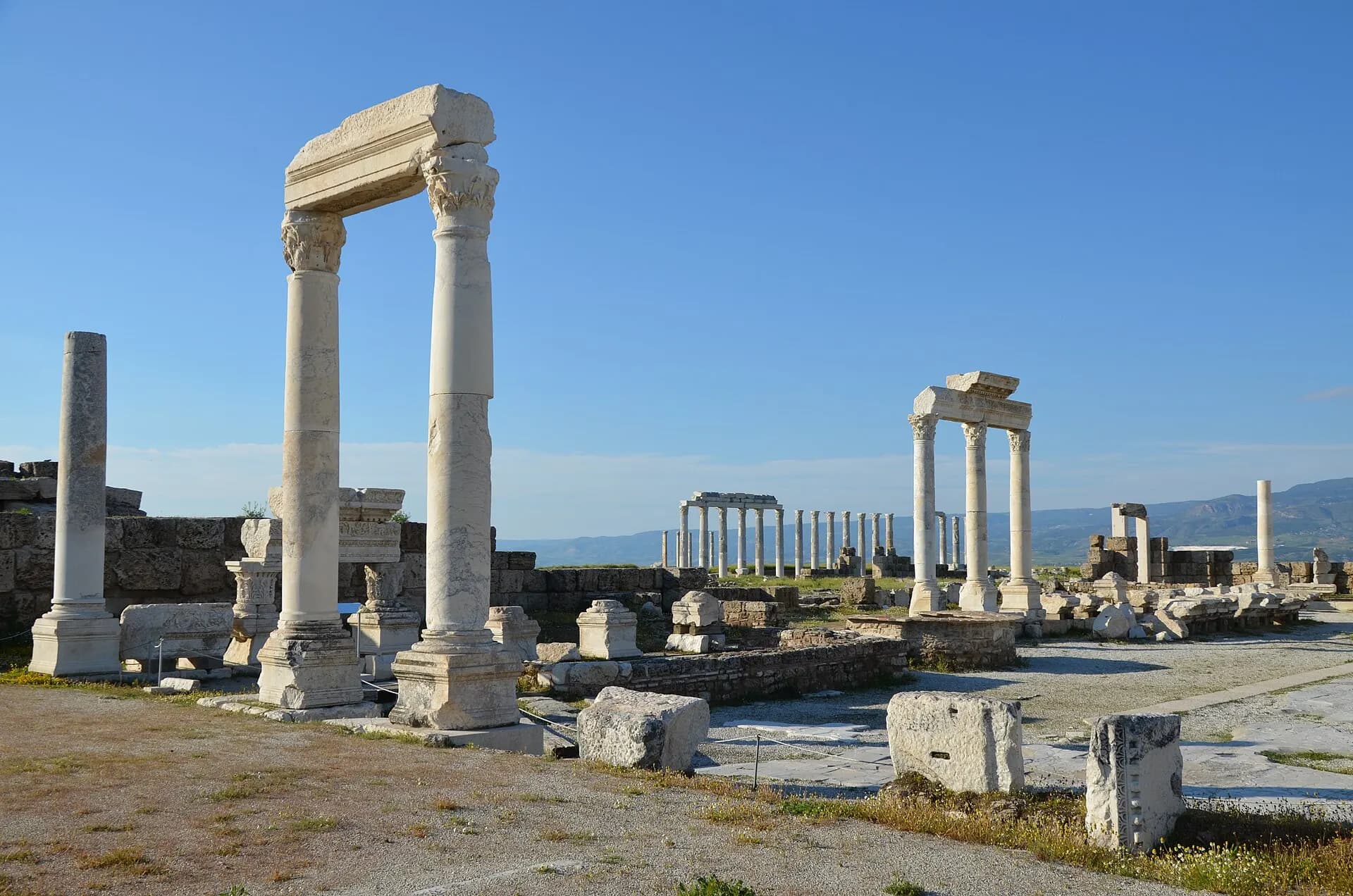 Laodicea on the Lycus, Phrygia, Turkey (21614102922)