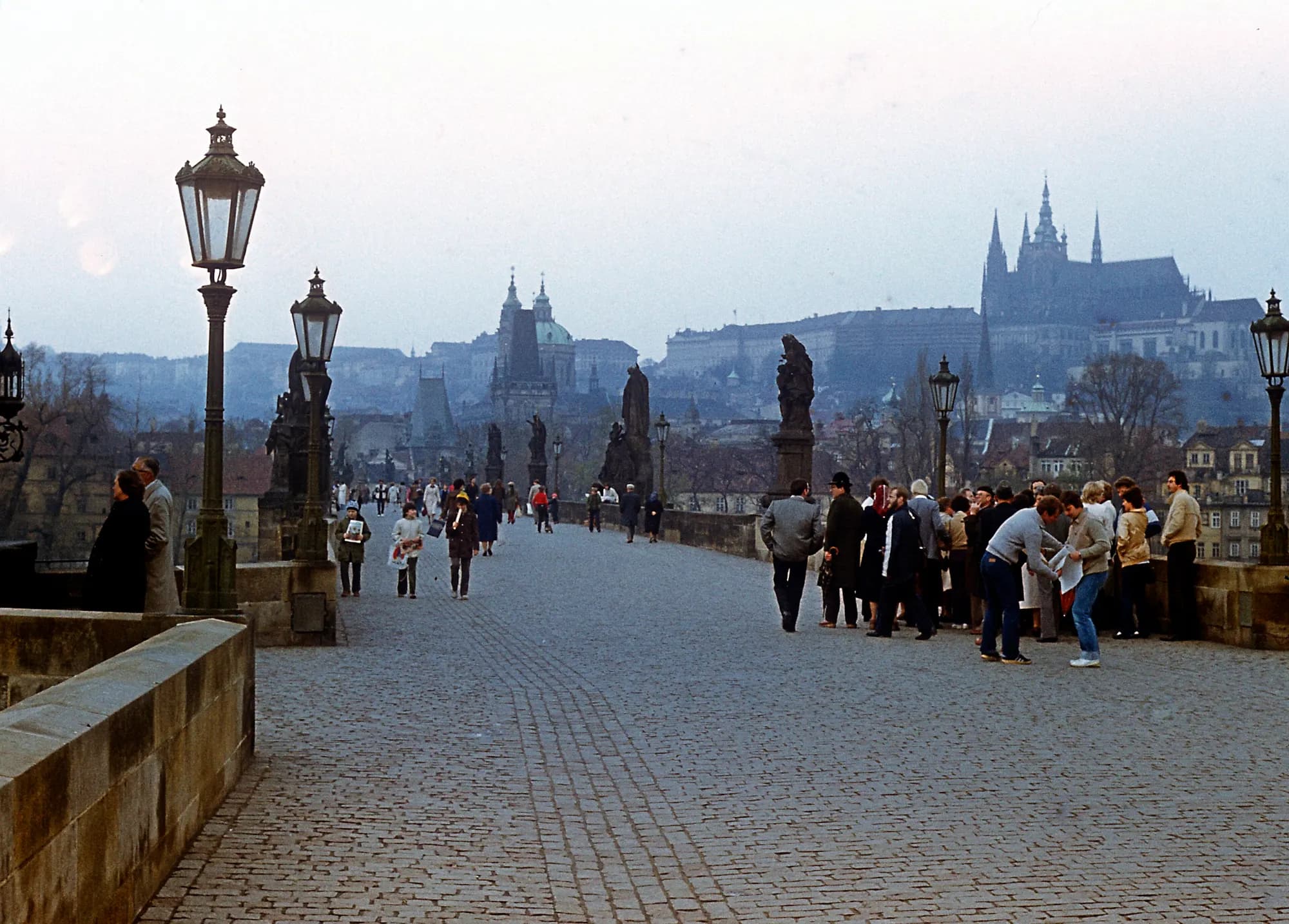 01 610 Karlsbrücke, Prager Burg