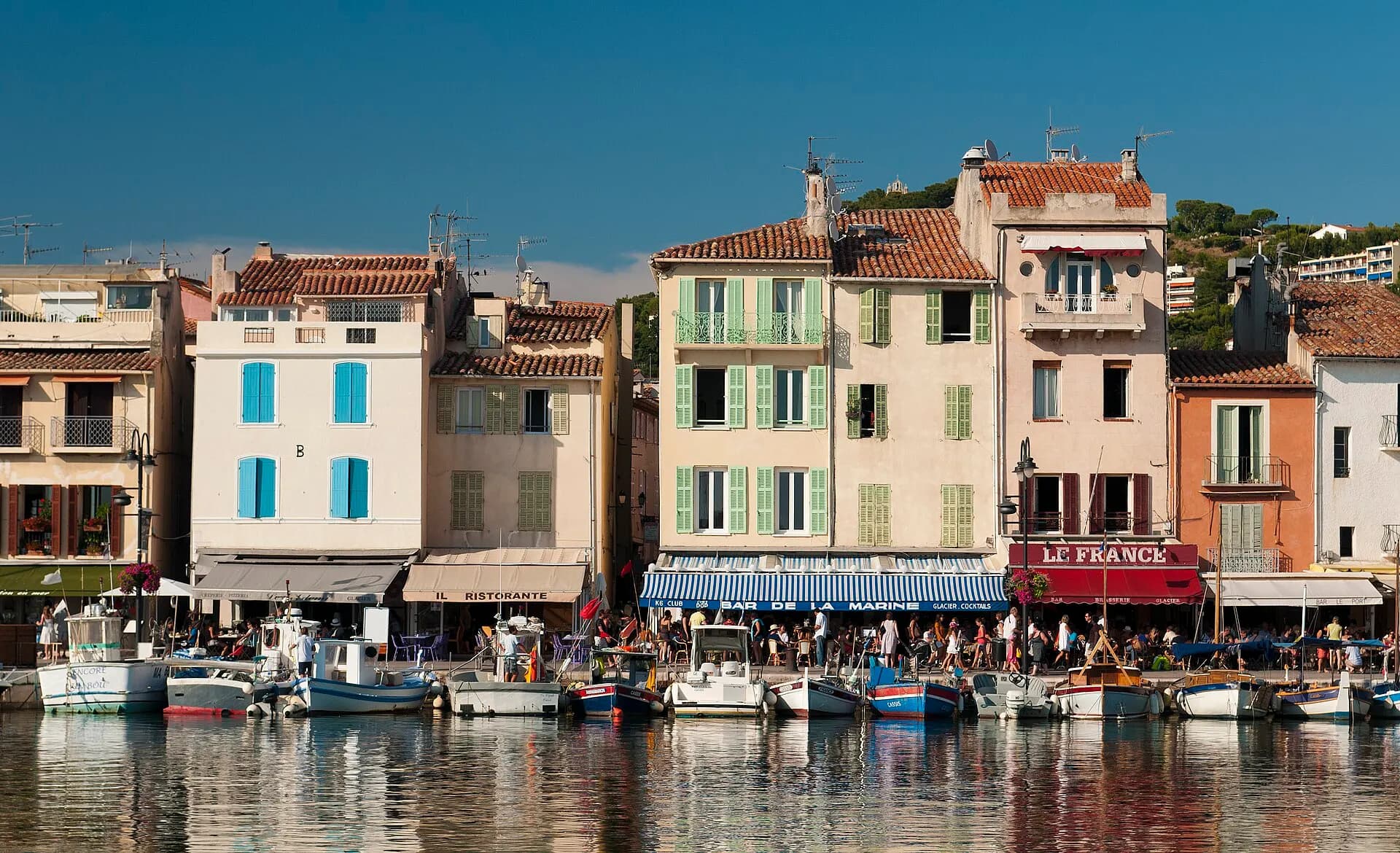 Cassis harbour, Provence, France (6052513013)