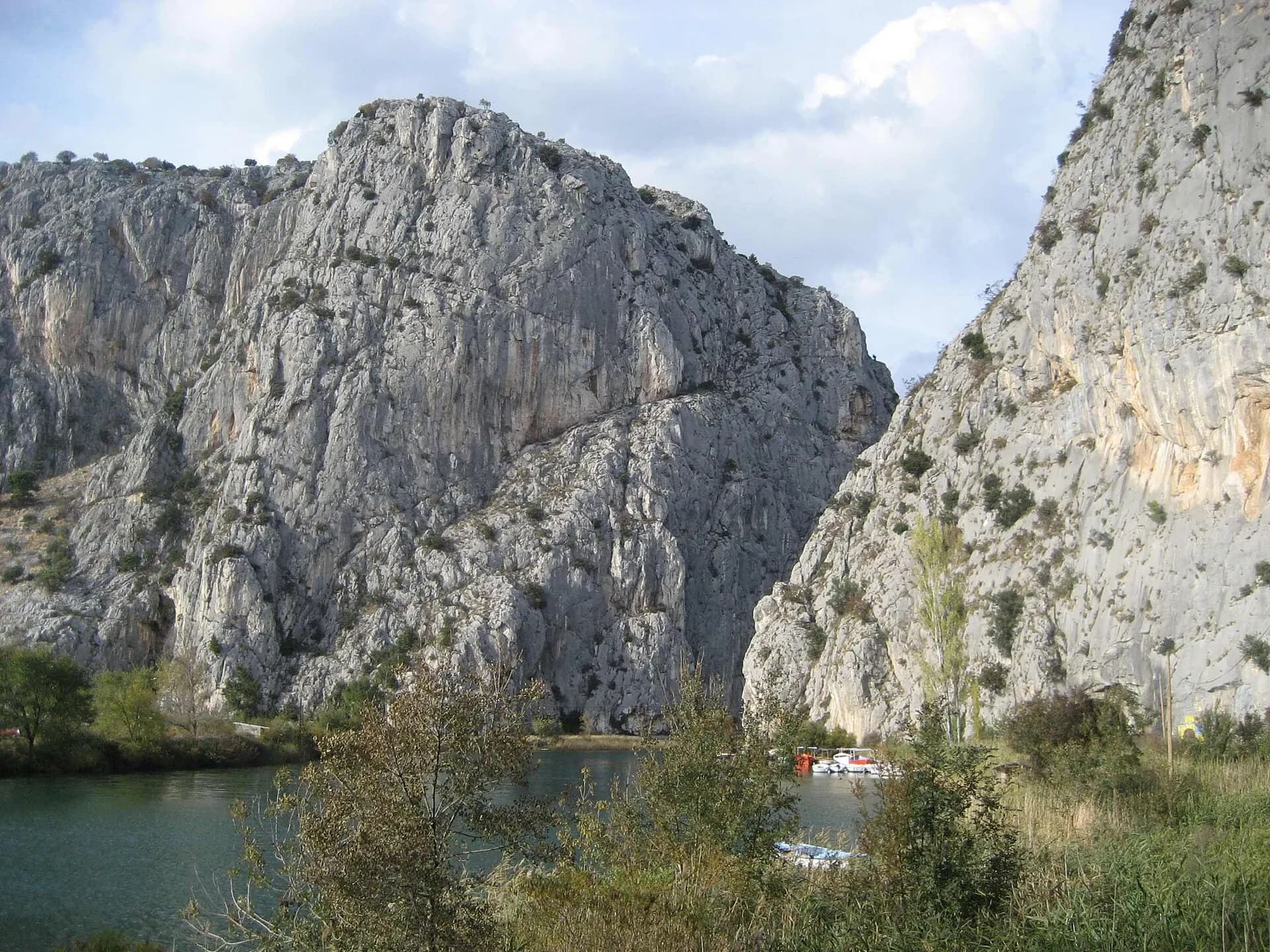 Cetina-Canyon in Omis, Croatia