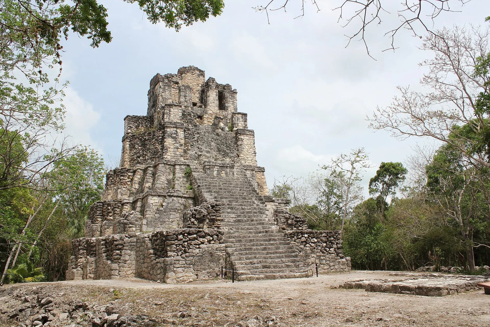 Muyil, Structure 8I-13, Castillo (14179442157)