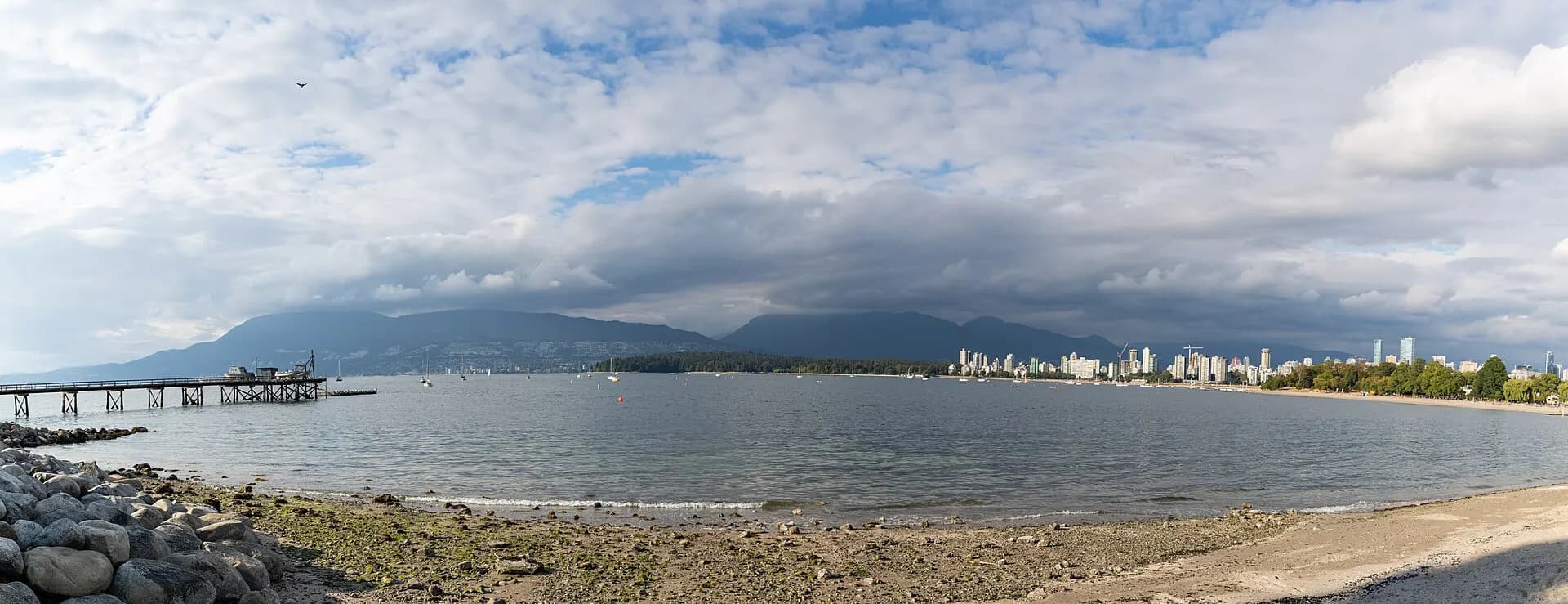 Kitsilano Bay Vancouver (44722205511)