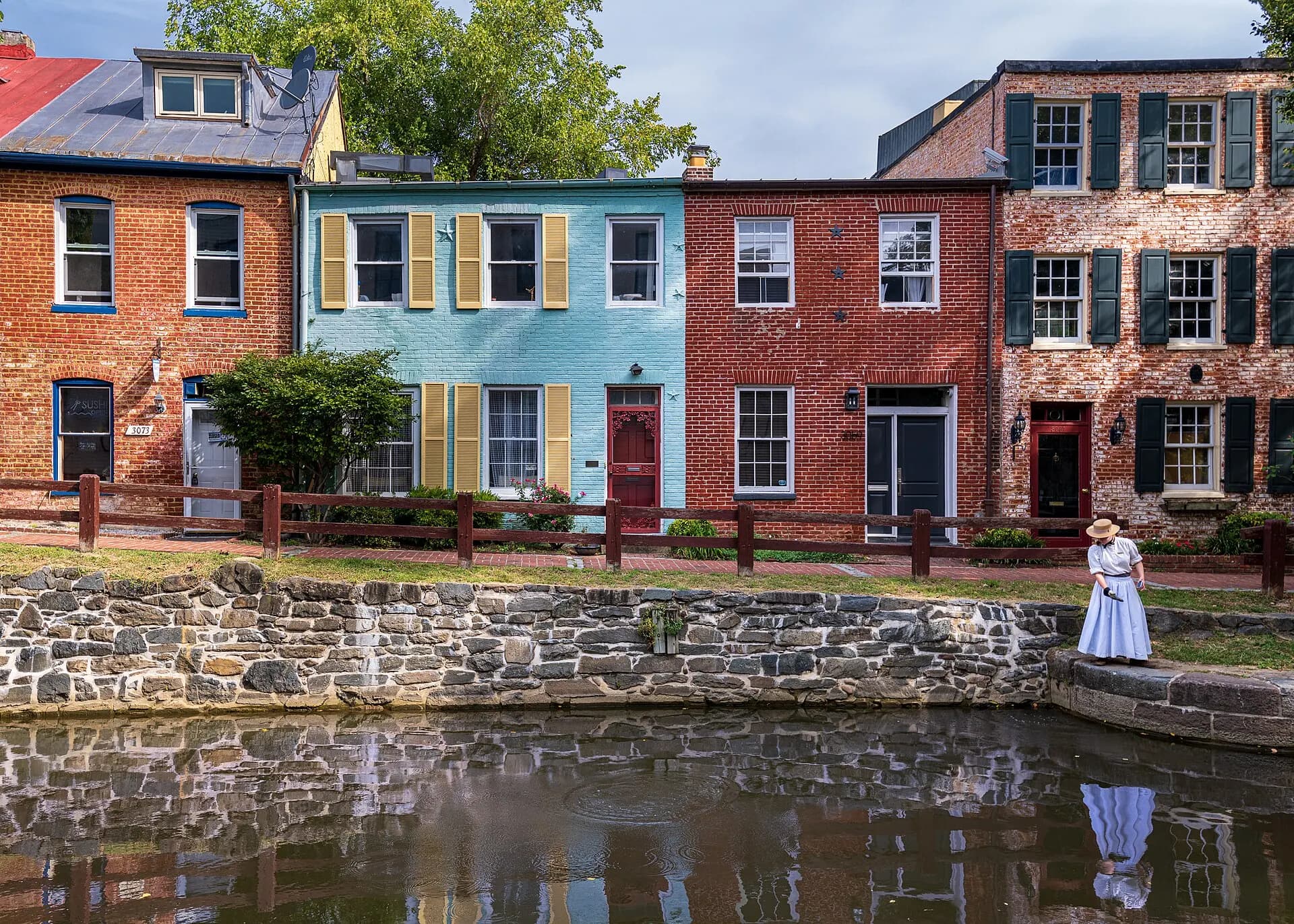 Chesapeake & Ohio Canal Through Georgetown