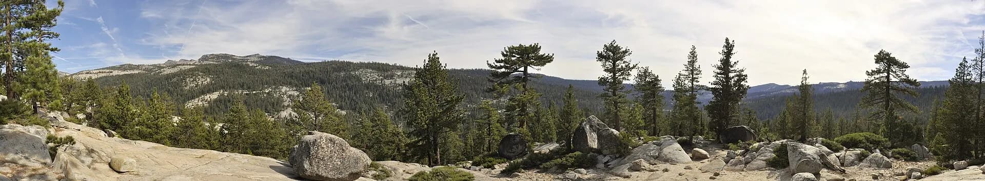 Tuolumne Meadows - Tioga Road lookout above Yosemite Creek Campground - Panorama - 1